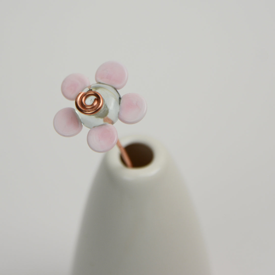 Solid Pink Daisy, Single Stem