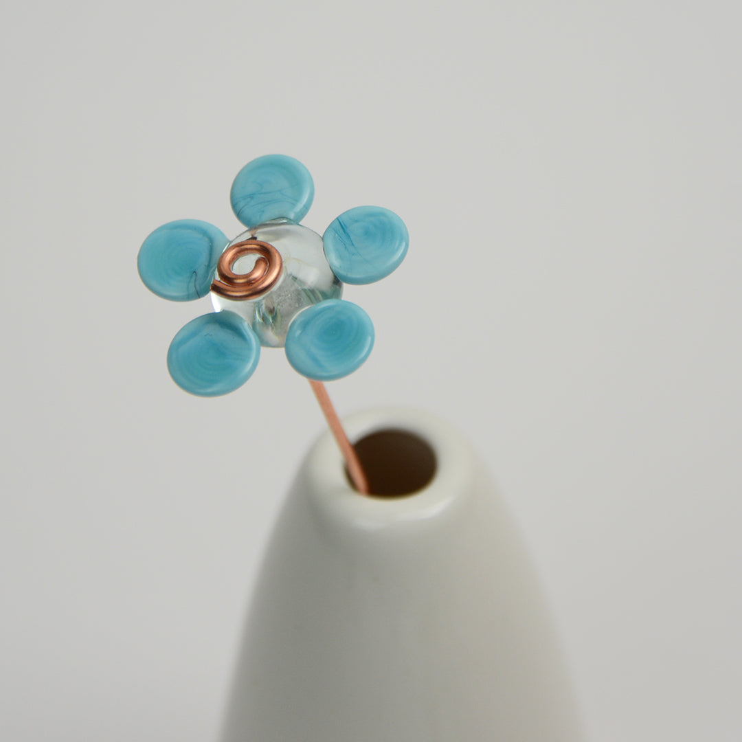 Solid Turquoise Daisy, Single Stem