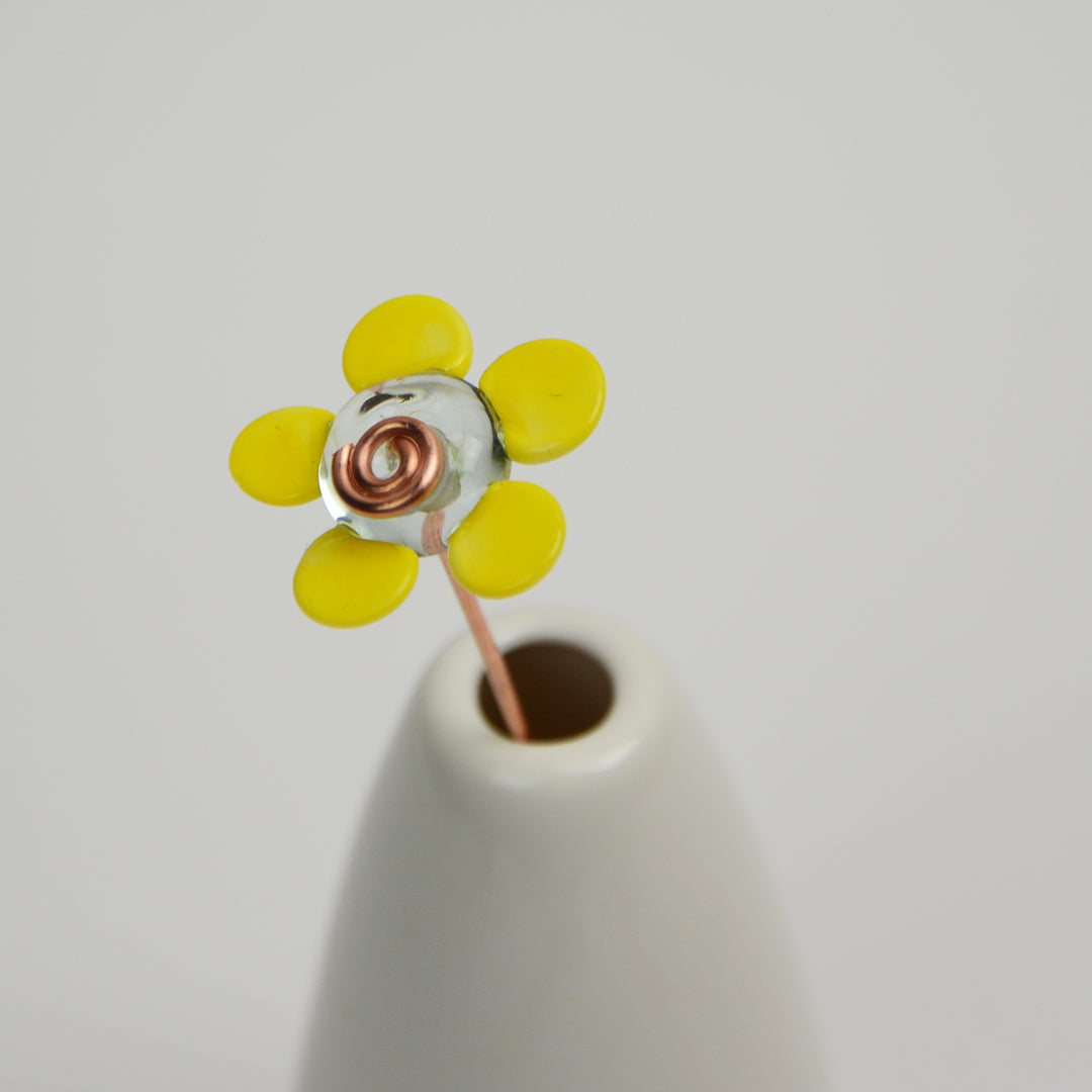 Lemon Yellow Daisy, Single Stem
