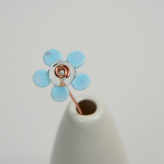 Solid Light Blue Daisy, Single Stem
